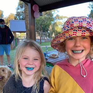 Meet your Posher, Ellayy